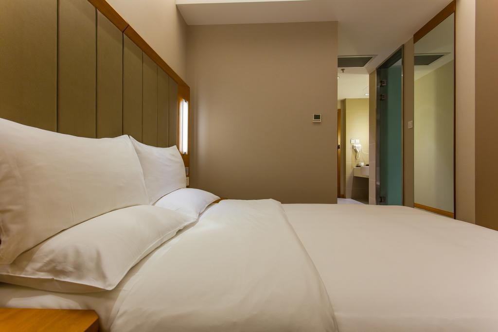 Ji Hotel Wuhan Guanggu Plaza Habitación foto