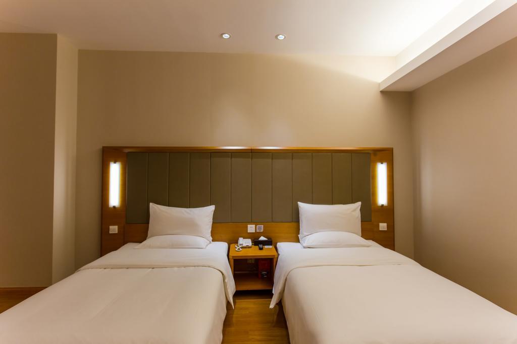 Ji Hotel Wuhan Guanggu Plaza Habitación foto