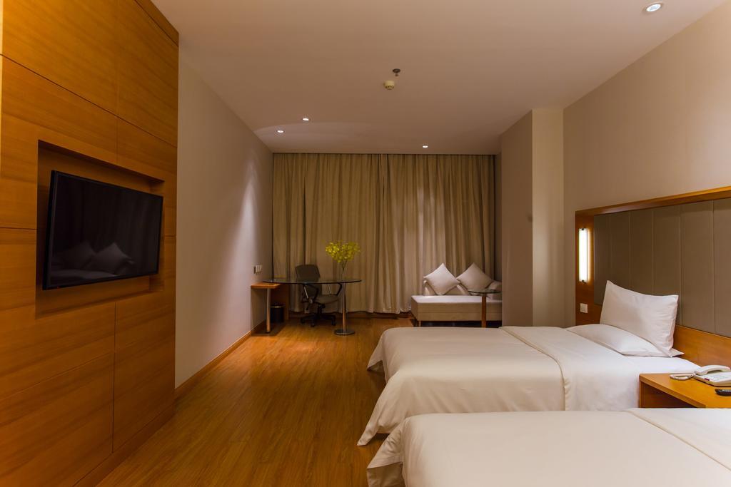 Ji Hotel Wuhan Guanggu Plaza Habitación foto