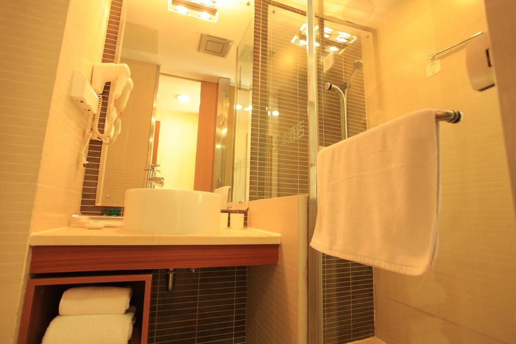 Ji Hotel Wuhan Guanggu Plaza Habitación foto